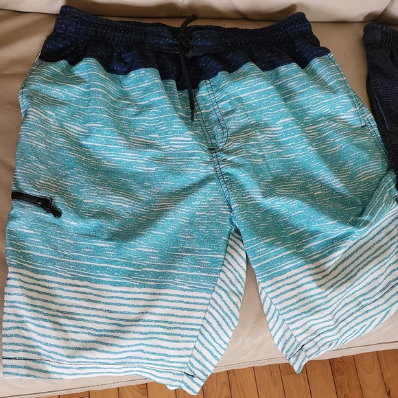 Men's Size Large Texfit Swim Trunks - Two Pairs - Picture 2 of 12